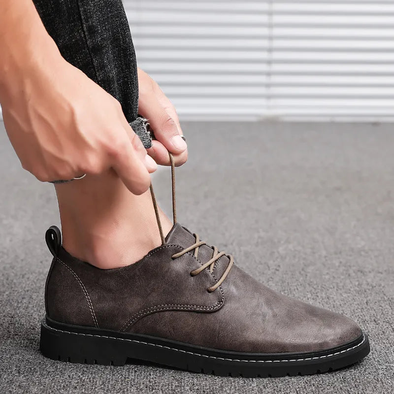Eleganter Herrenschuh – Minimalistischer Stil & Komfort für den modernen Mann