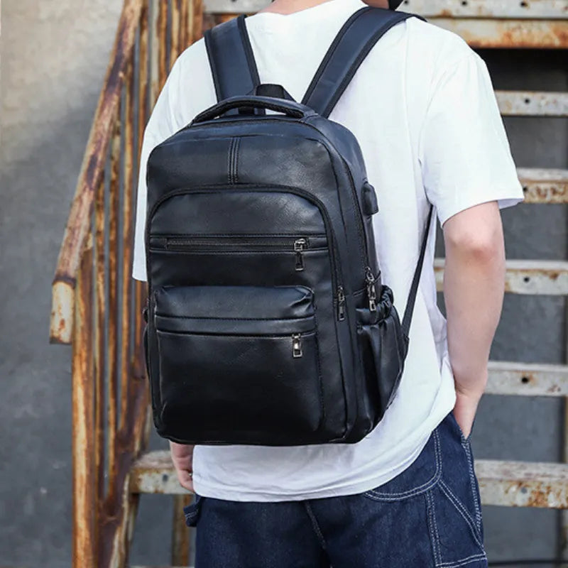 Geschäfts-Rucksack für Herren – Kunstleder, USB-Anschluss, 15,6" Fach