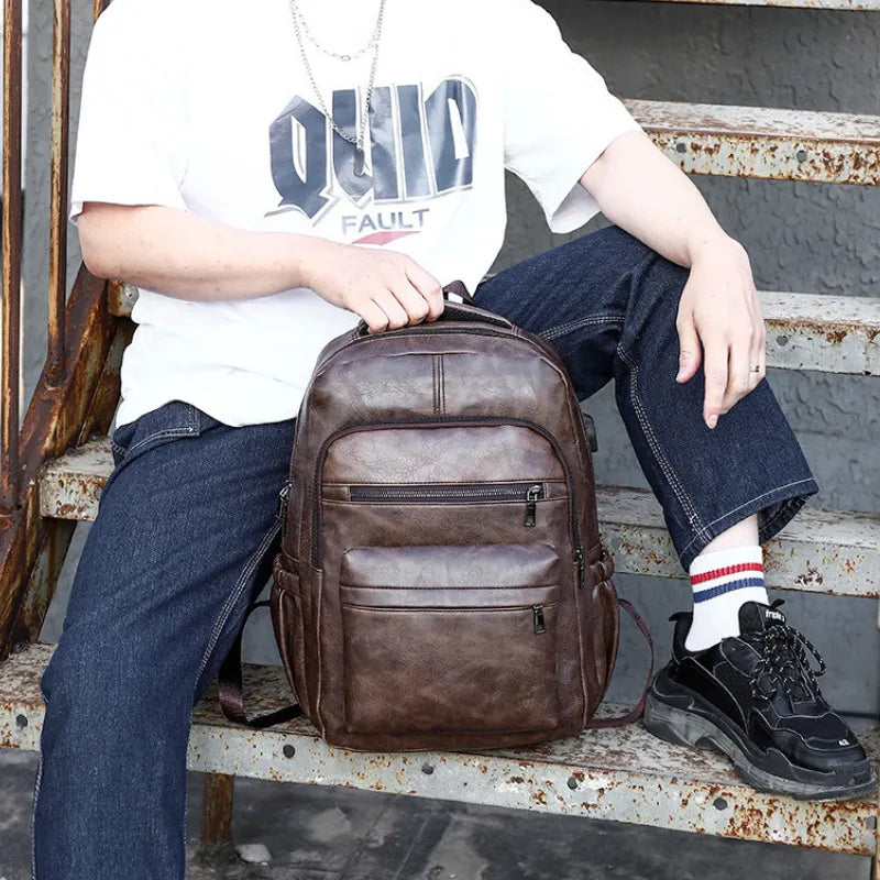 Geschäfts-Rucksack für Herren – Kunstleder, USB-Anschluss, 15,6" Fach