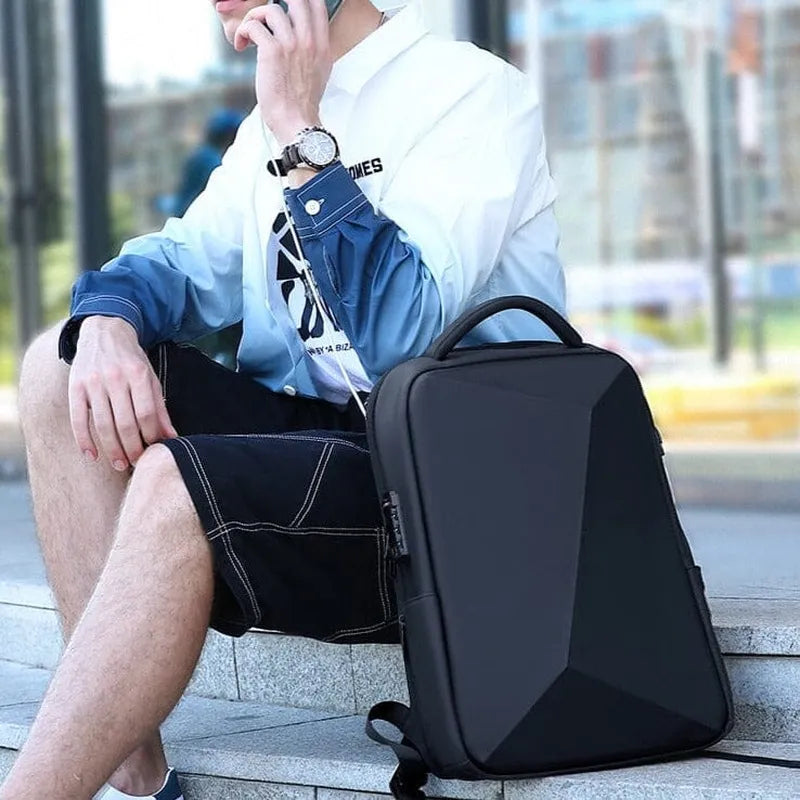 Geschäftsrucksack – Urbanes, minimalistisches Design mit USB-Anschluss & TSA-Schloss