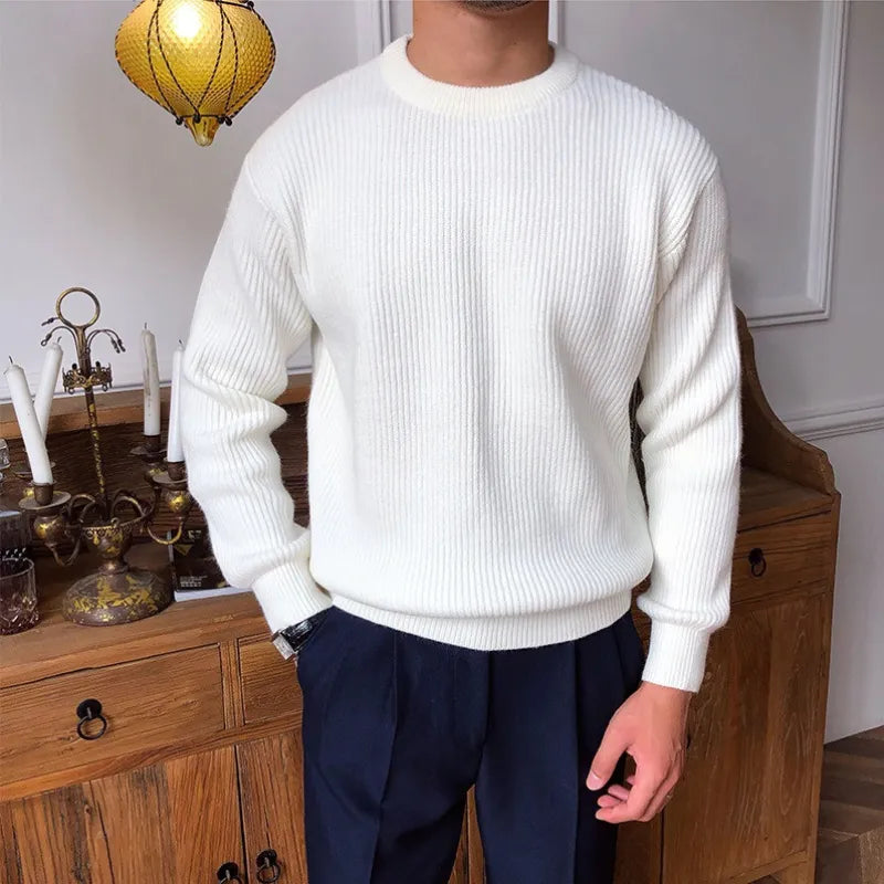 Herrenpullover – Minimalistisches Design mit Rundhalsausschnitt